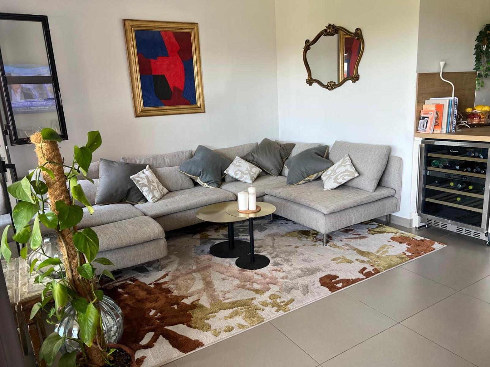 Joli 3 Pieces Ensoleille Sur Les Hauteurs De Apartment